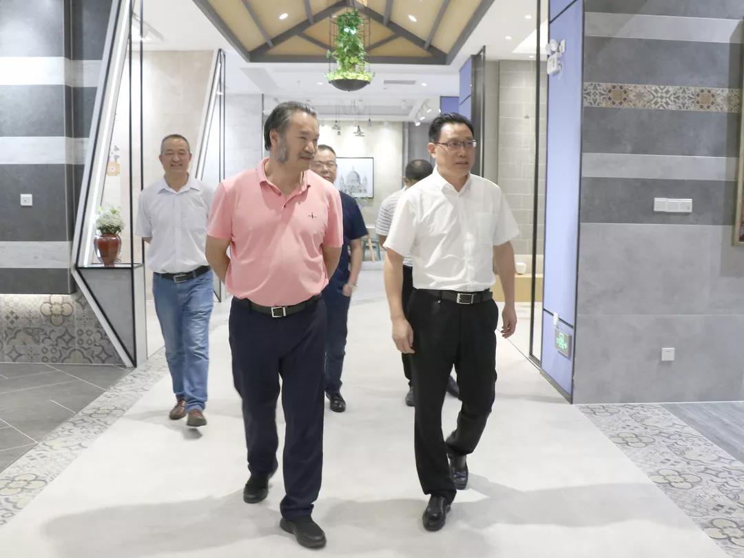 頭條丨衡陽政府考察團再度走進將軍企業(yè)，共商發(fā)展未來！
(圖4)