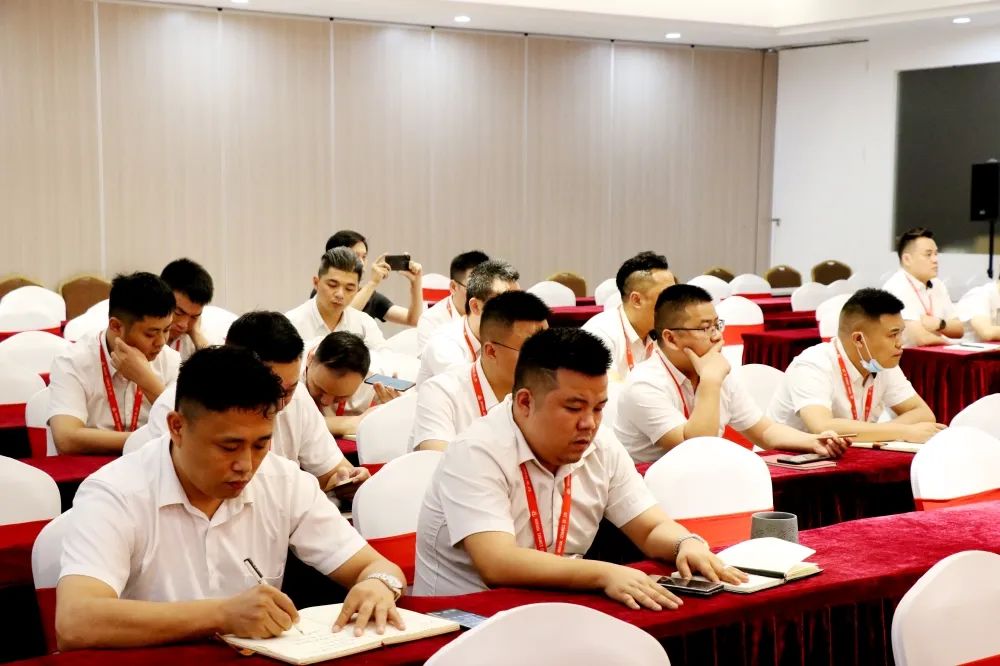 戰(zhàn)略簽約！大將軍瓷磚簽約初點科技，引領(lǐng)數(shù)字化營銷破局！(圖7)
